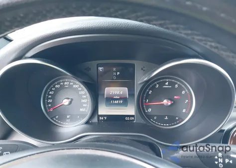 2018 Mercedes-Benz Glc 300 4Matic z USA, uszkodzony, nr VIN WDC0G4KB9JV022854